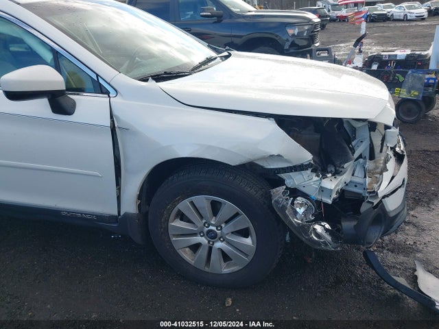 Subaru Outback 2.5i Premium 2018 4S4BSACC3J3329642 Image 17