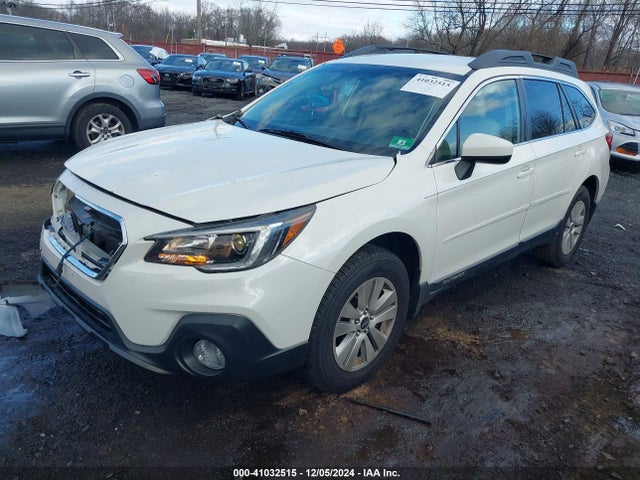 Subaru Outback 2.5i Premium 2018 4S4BSACC3J3329642 Image 2