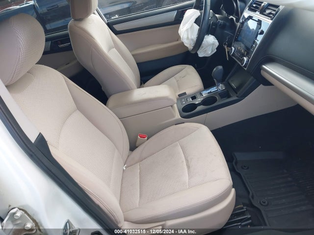 Subaru Outback 2.5i Premium 2018 4S4BSACC3J3329642 Image 5