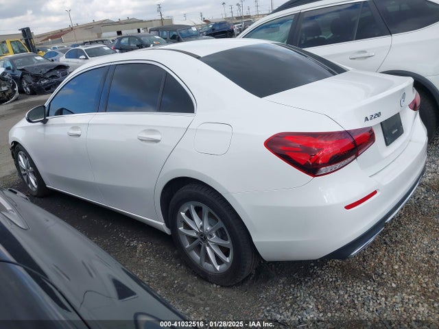 W1K3G4EBXMJ313170 Mercedes-Benz A 220