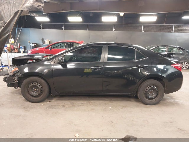 2T1BURHE1JC107521 Toyota COROLLA LE