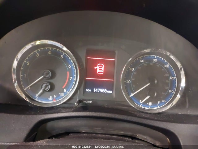 2T1BURHE1JC107521 Toyota COROLLA LE