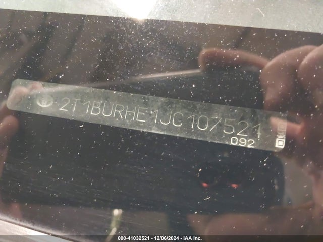 2T1BURHE1JC107521 Toyota COROLLA LE