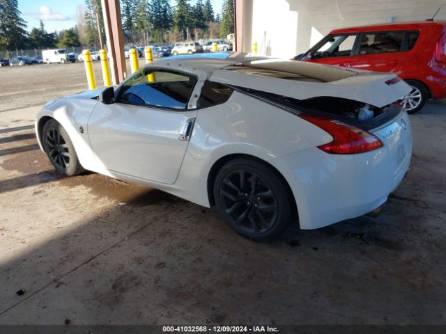 2016 NISSAN 370Z JN1AZ4EH8GM936907 Photo 2