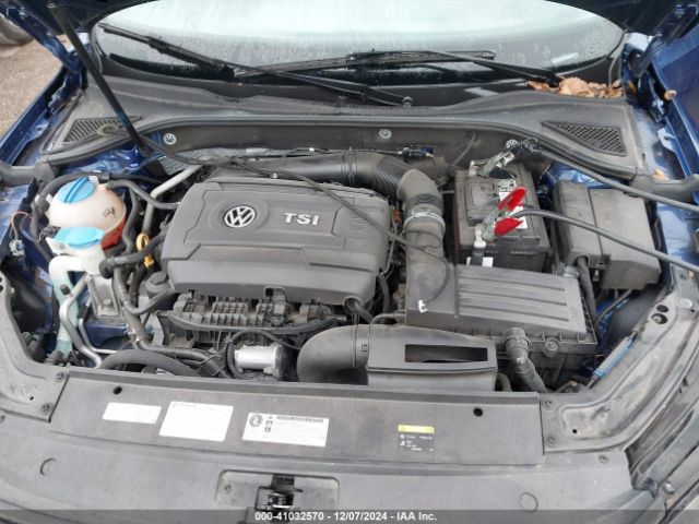 1VWDT7A34HC053110 Volkswagen Passat 1.8t R-line