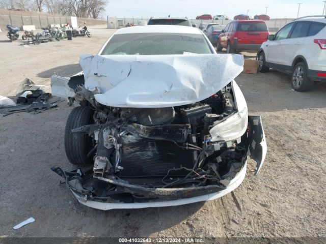 1C3CCCCB3FN574532 Chrysler 200 C