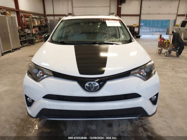 2T3RFREVXJW819514 Toyota Rav4 Adventure/xle