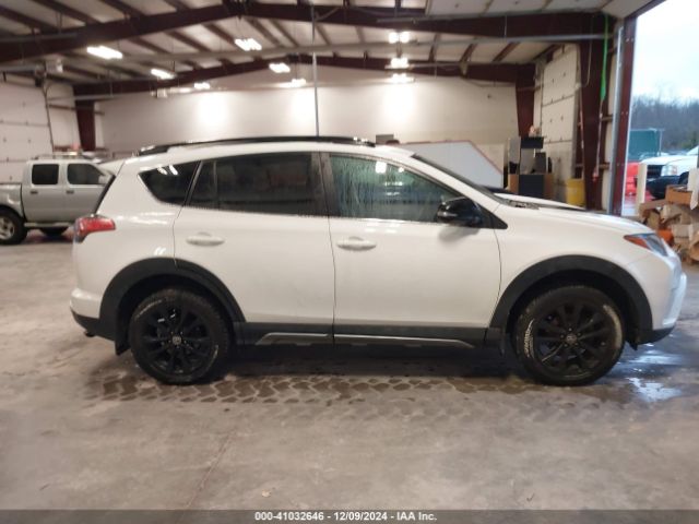 2T3RFREVXJW819514 Toyota Rav4 Adventure/xle