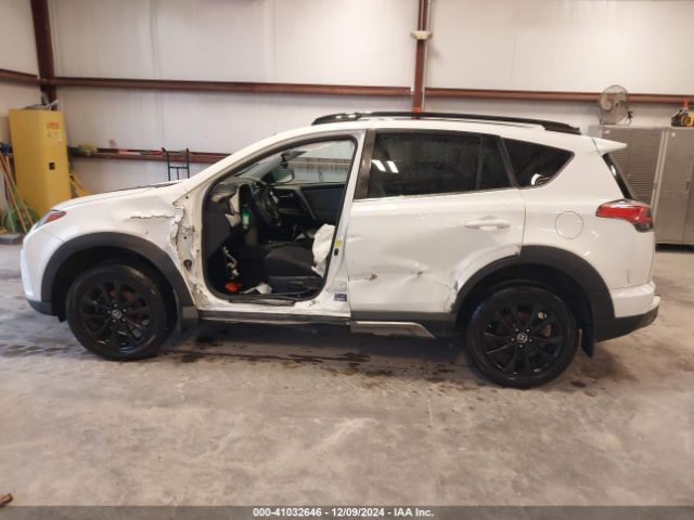 2T3RFREVXJW819514 Toyota Rav4 Adventure/xle