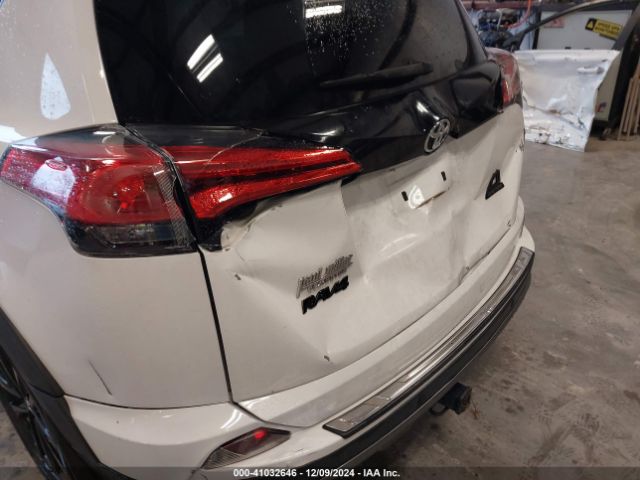 2T3RFREVXJW819514 Toyota Rav4 Adventure/xle