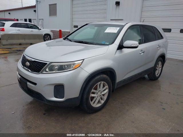 KIA SORENTO LX 2014 5XYKT3A64EG448330 Image 2