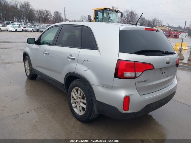 KIA SORENTO LX 2014 5XYKT3A64EG448330 Image 3