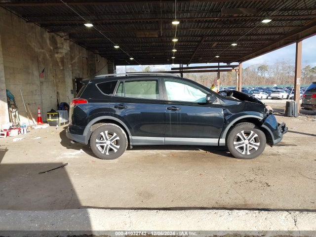 Toyota RAV4 LE 2017 2T3BFREV5HW608281 Image 13