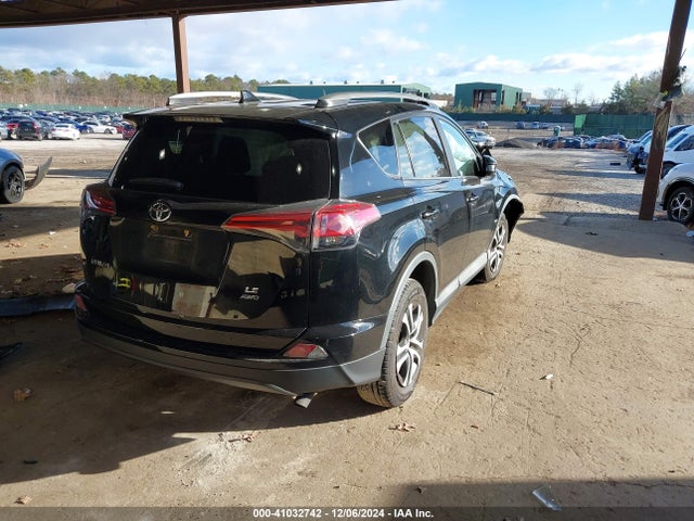 Toyota RAV4 LE 2017 2T3BFREV5HW608281 Image 4