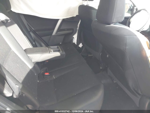 Toyota RAV4 LE 2017 2T3BFREV5HW608281 Image 8