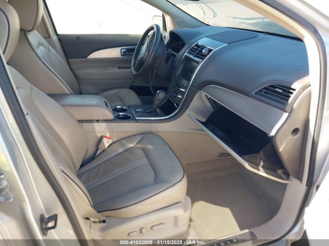 2LMDJ8JK3EBL01414 Lincoln MKX