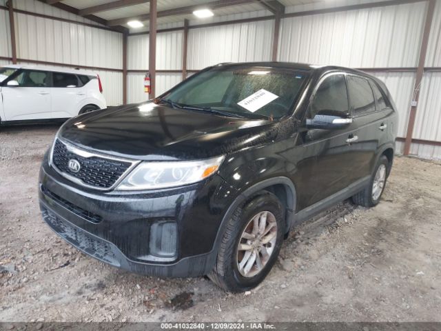 5XYKT3A64FG564290 KIA SORENTO LX