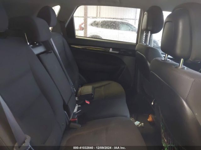 5XYKT3A64FG564290 KIA SORENTO LX