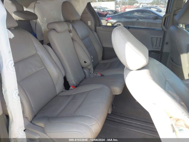 5TDYZ3DC7HS813360 Toyota Sienna Xle 8 Passenger