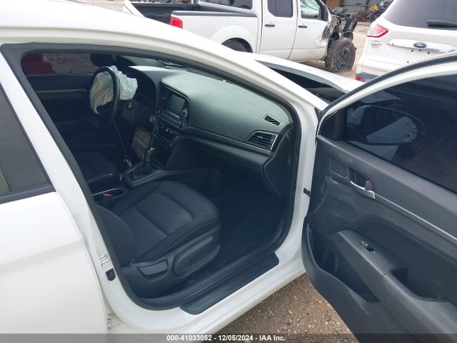 Hyundai Elantra Value Edition 2018 5NPD84LF0JH261554 Image 5