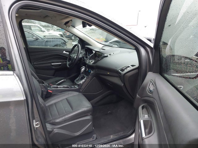 1FMCU0J90EUA54473 Ford Escape Titanium