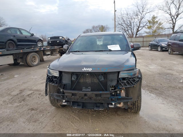 1C4RJFBG6JC104574 Jeep Grand Cherokee Sterling Edition 4x4