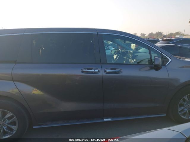 5TDYRKEC1NS097138 Toyota SIENNA XLE