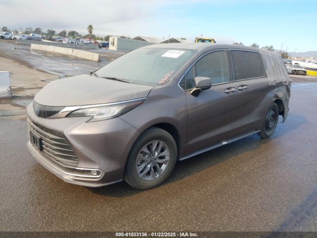 5TDYRKEC1NS097138 Toyota SIENNA XLE