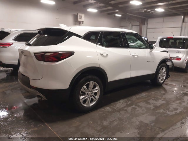 3GNKBHR47MS587486 Chevrolet Blazer Awd 2lt