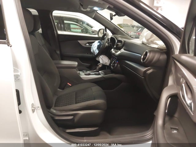 3GNKBHR47MS587486 Chevrolet Blazer Awd 2lt