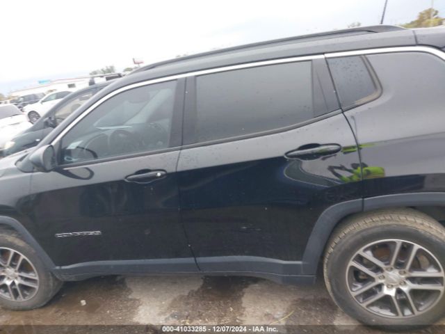 3C4NJCBB0JT503339 Jeep Compass Sun And Wheel Fwd