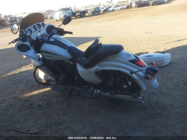 2016 KAWASAKI VN1700 JKBVNRK18GA009654 Photo 2