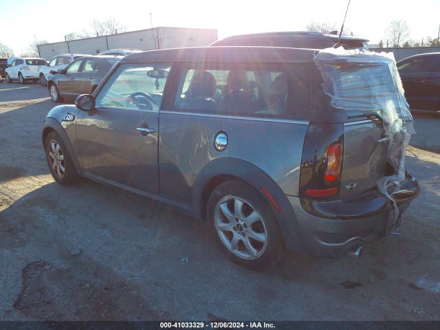 2010 MINI COOPER S CLUBMAN WMWMM3C53ATZ33256 Photo 2