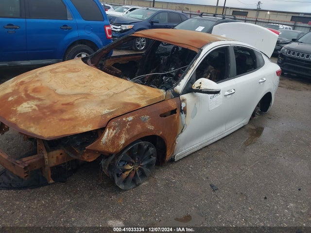 KIA Optima Lx 2018 5XXGT4L34JG252577 Image 2