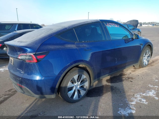 2023 TESLA MODEL Y 7SAYGDEE1PF708511 Photo 3