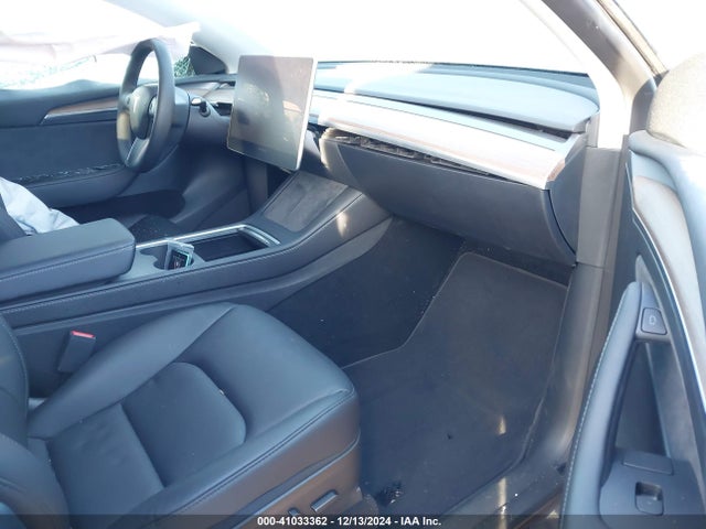 2023 TESLA MODEL Y 7SAYGDEE1PF708511 Photo 4