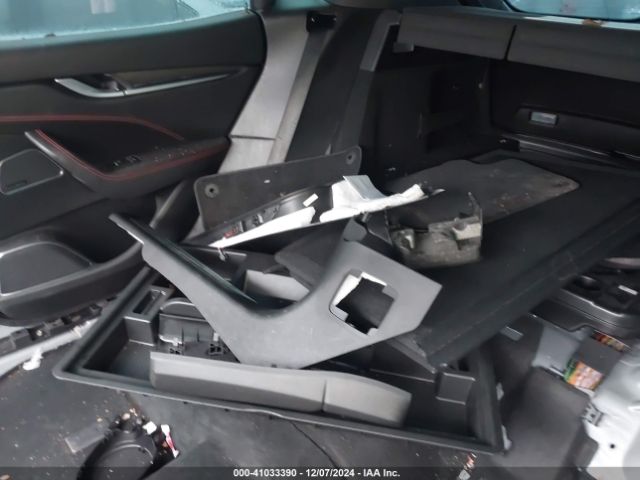 ZN661XUL8HX250673 Maserati Levante