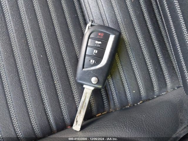 4T1B11HKXKU680756 Toyota CAMRY SE