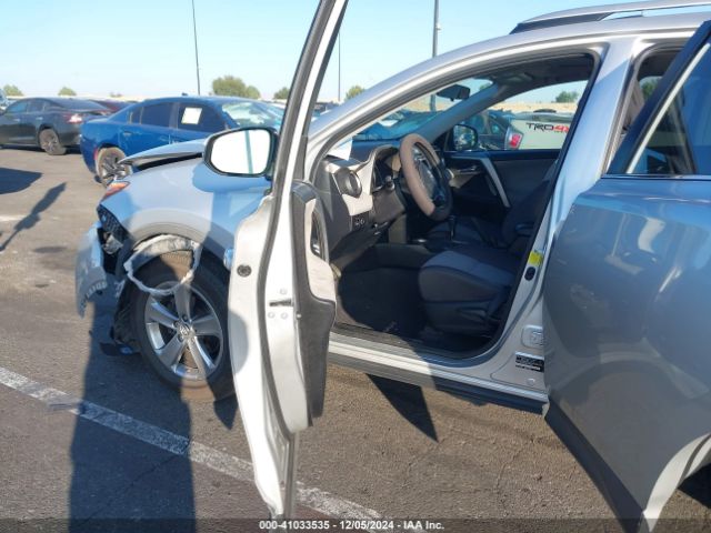 2T3WFREV2FW205406 Toyota Rav4 Xle