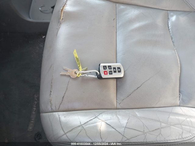 5TDYK3DC8FS657962 Toyota Sienna Xle/limited