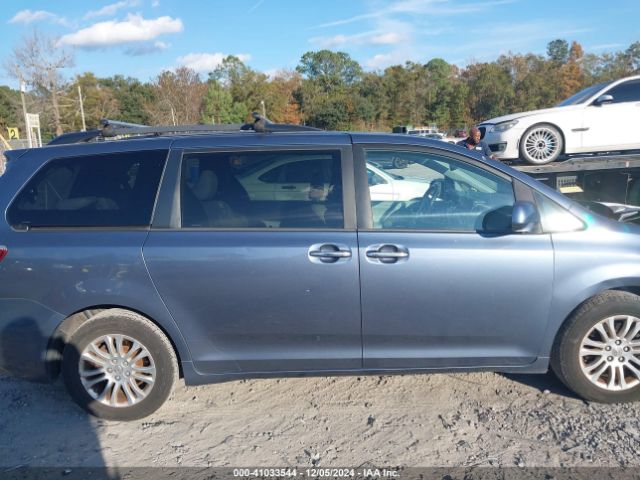 5TDYK3DC8FS657962 Toyota Sienna Xle/limited
