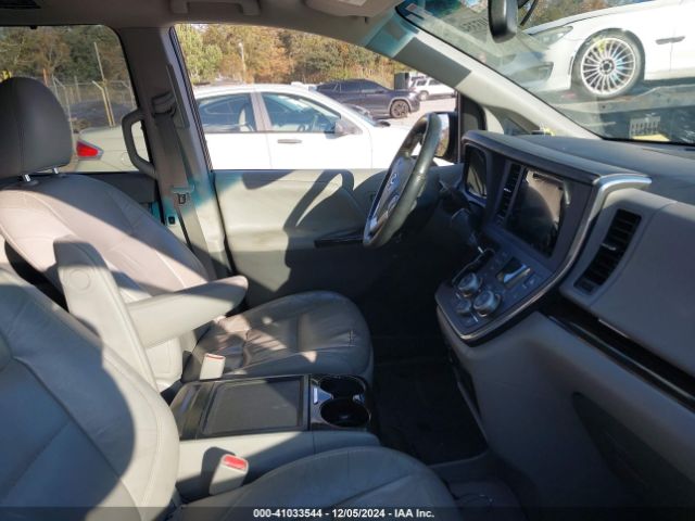 5TDYK3DC8FS657962 Toyota Sienna Xle/limited