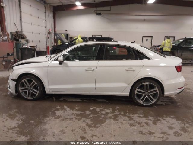 WAUAUGFF8K1015742 Audi A3 40 Premium/40 Titanium Premium