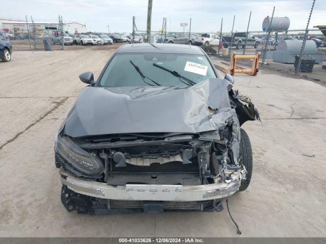 1HGCV2F9XJA040776 Honda Accord Touring 2.0t