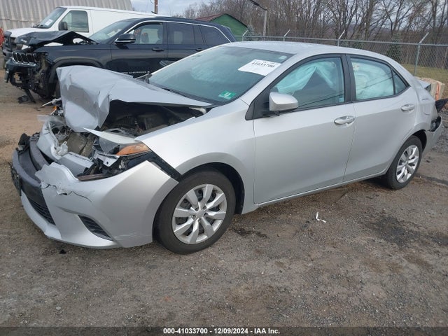 Toyota COROLLA LE 2015 5YFBURHE3FP314547 Image 2