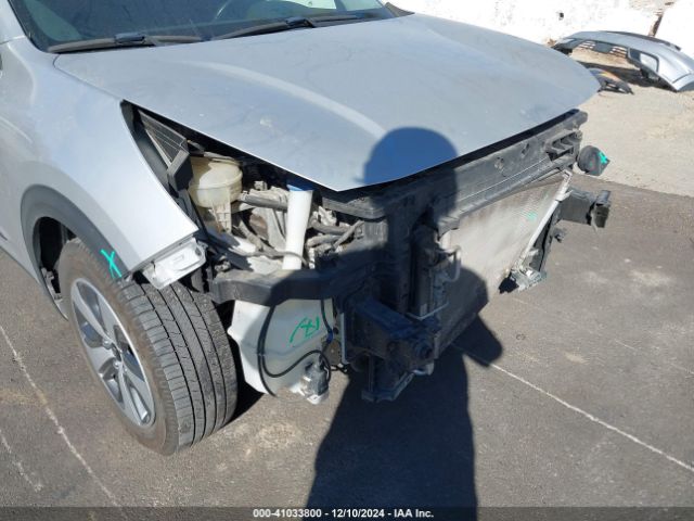 KNDCB3LC0J5207491 KIA NIRO LX