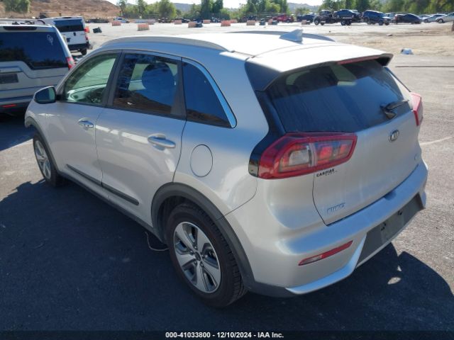 KNDCB3LC0J5207491 KIA NIRO LX