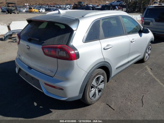 KNDCB3LC0J5207491 KIA NIRO LX