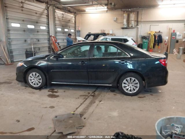 4T1BD1FK1EU102463 Toyota Camry Hybrid Le