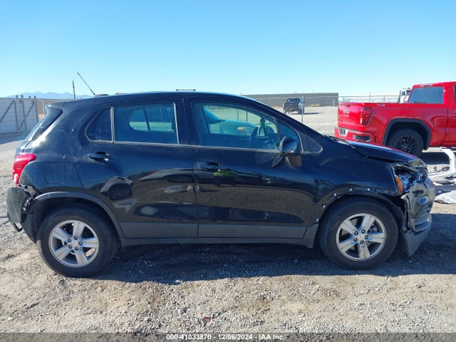 Chevrolet TRAX LS 2019 3GNCJKSB8KL352938 Image 13